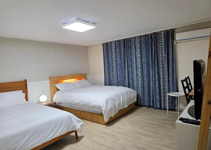 Apartment 언주역 따뜻한 2룸집 Seoul