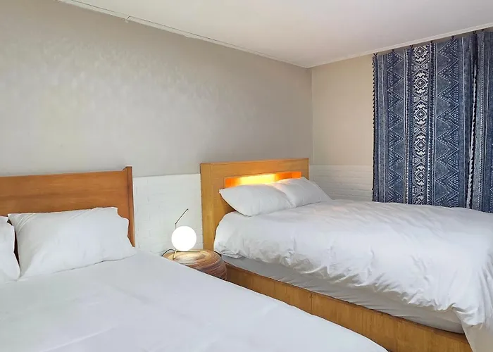 언주역 따뜻한 2룸집 Apartment